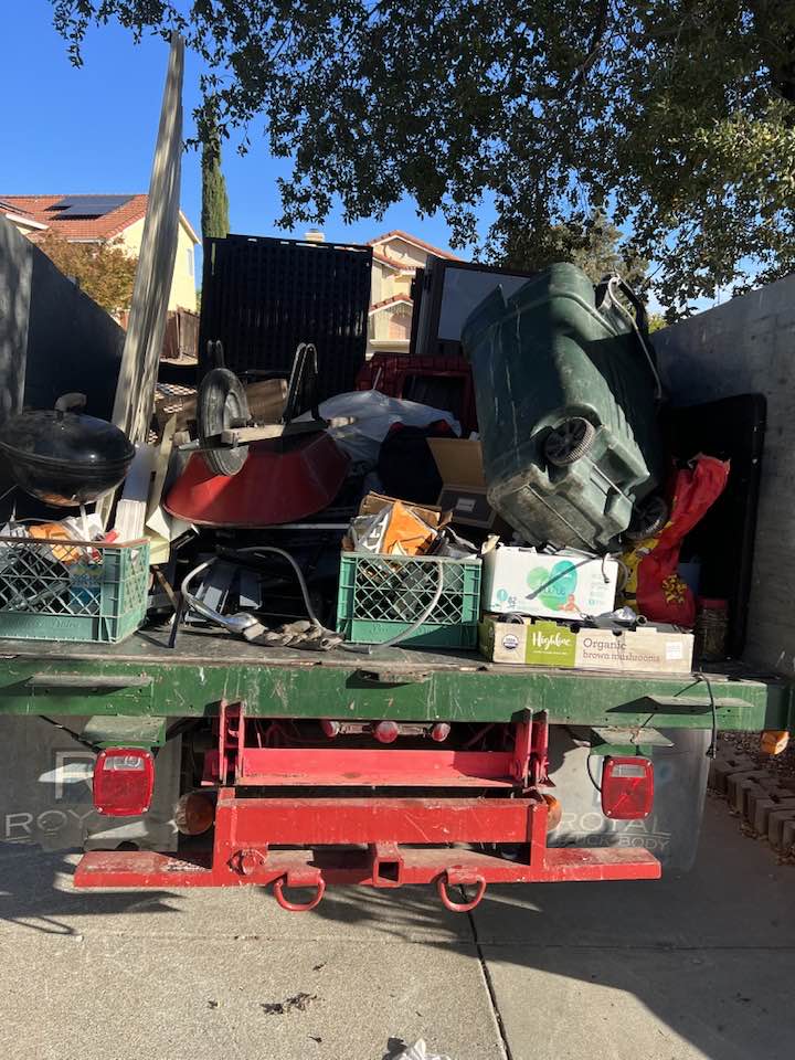 Hauling and Junk Removal Services in Pittsburg, CA